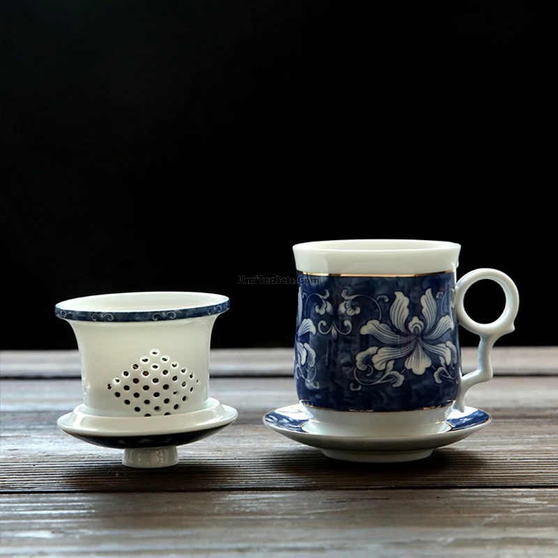 Blue And White Porcelain Chinese Tea Cup - Image 3
