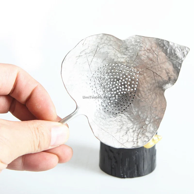 Leaf Tin Tea Strainer With Holder - Image 6