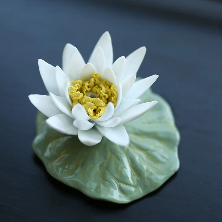 Lotus Flower And Leaf Porcelain Tea Pet - Image 12