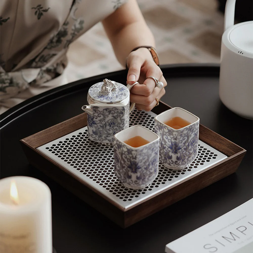 Silver-Gilt Blue And White Engraving Teapot - Image 4