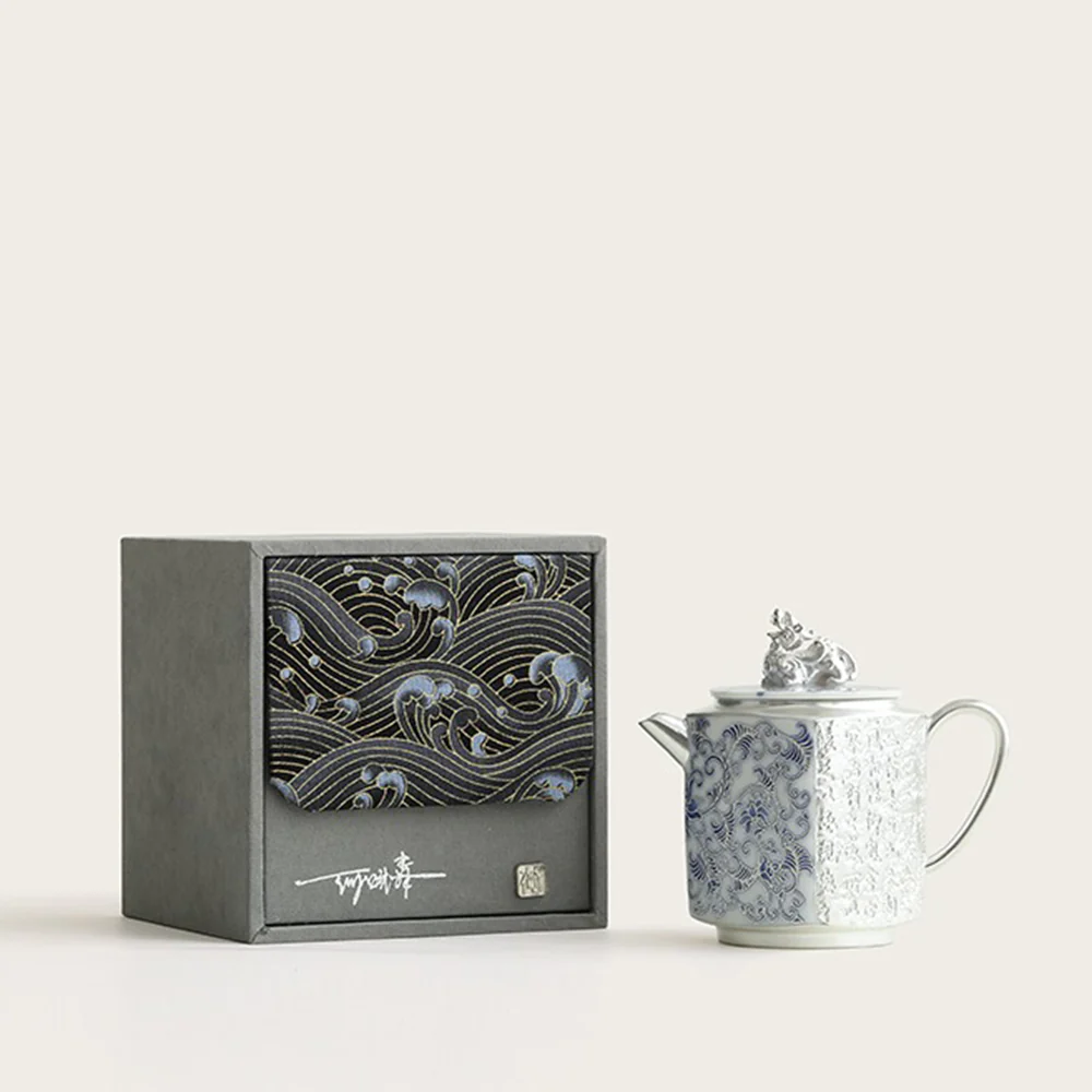 Silver-Gilt Blue And White Engraving Teapot - Image 8