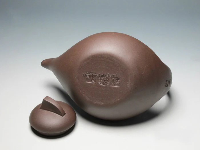 Yixing Boccaro Large Handmade Teapot - Image 3